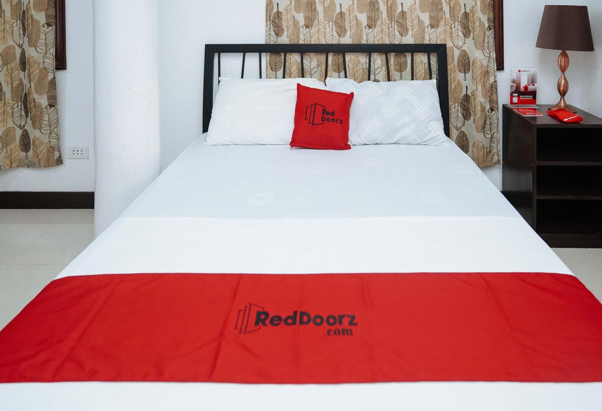 Reddoorz Plus At Billy'S Resort Ослоб Екстер'єр фото